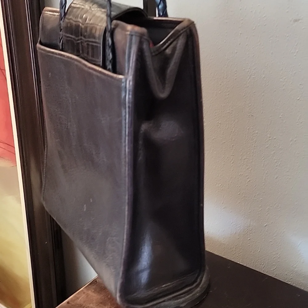 Brighton Brown Croc Leather Shoulder Bag - Picture 10 of 15